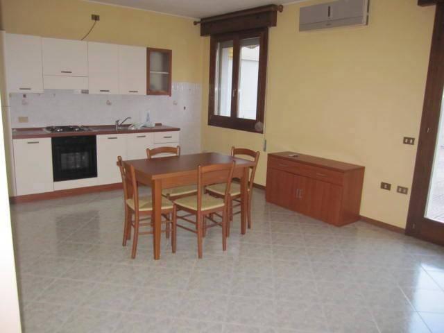 Appartamento in vendita a Adria RO
