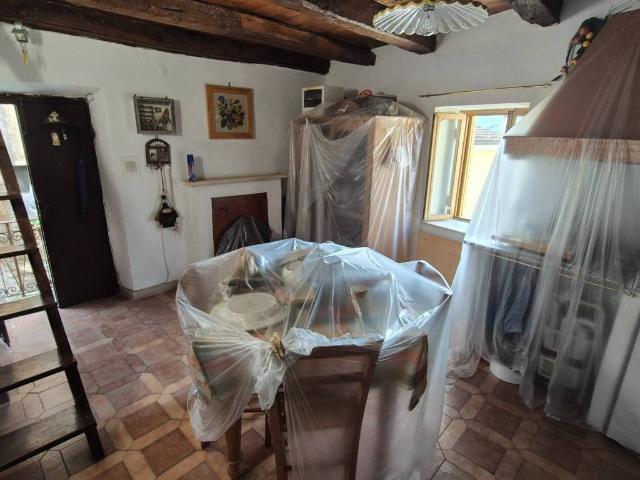 Appartamento in vendita a Agosta RM