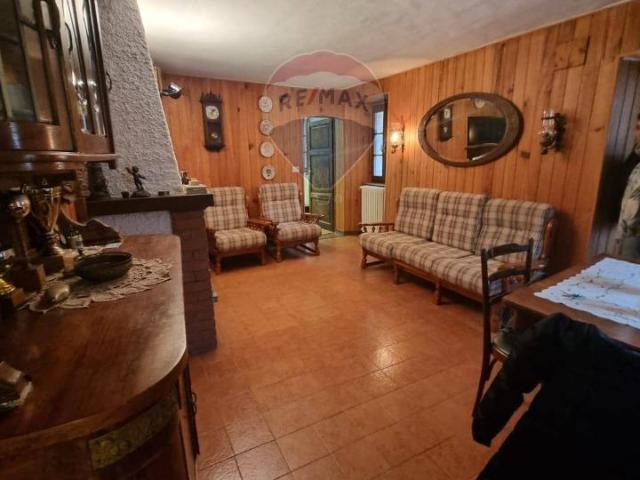 Appartamento in vendita a Agra