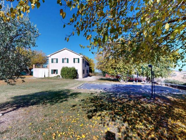 Appartamento in vendita a Agugliano AN