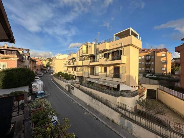 Appartamento in vendita a Albano Laziale RM