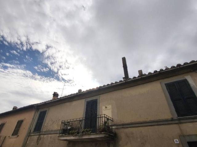 Appartamento in vendita a Allumiere RM