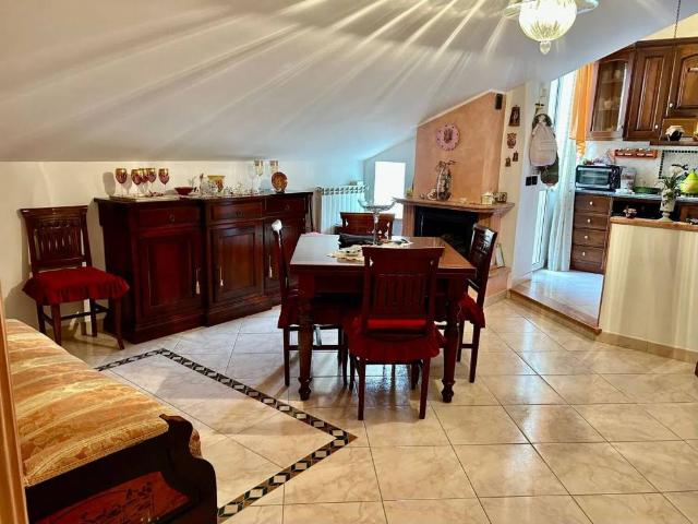 Appartamento in vendita a Allumiere RM