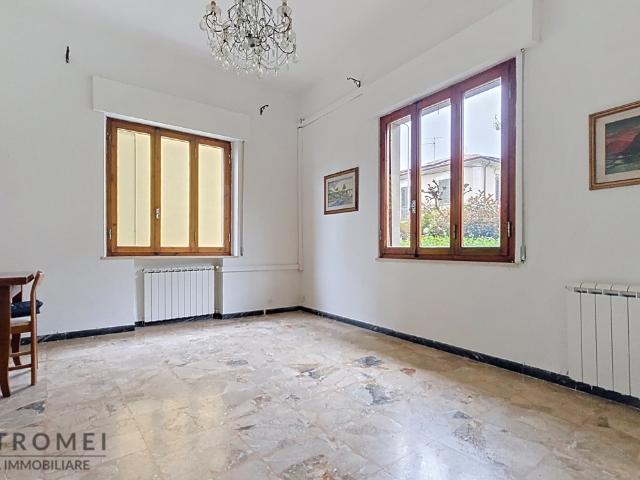 APPARTAMENTO in VENDITA a ALTOPASCIO CENTRO di 5 vani