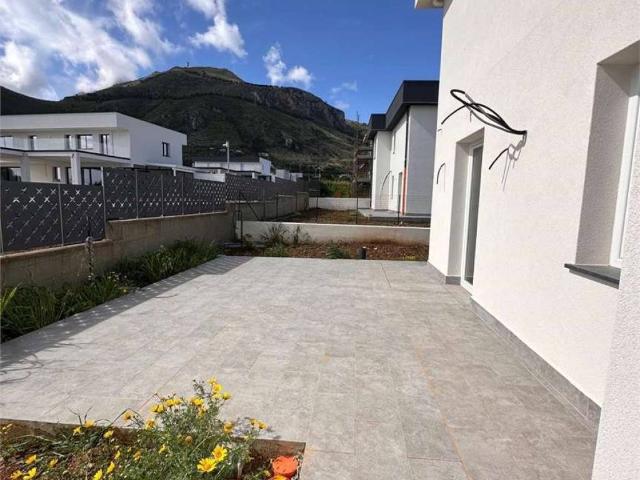 Appartamento in vendita a Altavilla Milicia PA