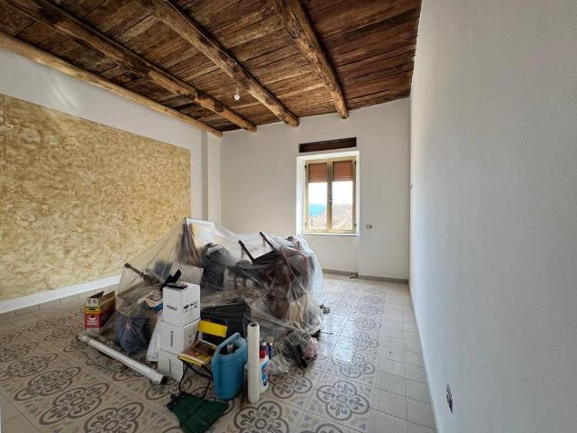 Appartamento in vendita a Altavilla Silentina SA