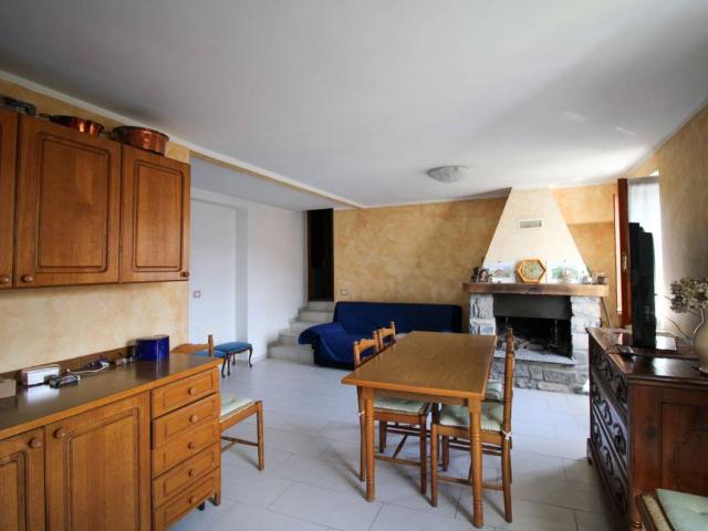 Casa indipendente in vendita a Alta Valle Intelvi CO