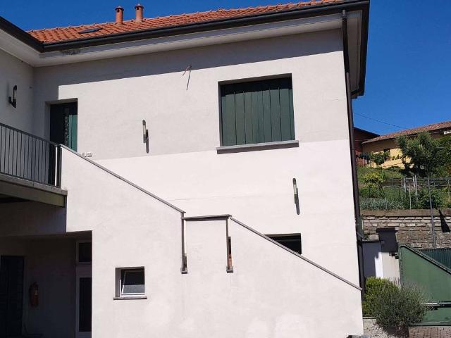 Appartamento in vendita a Alzate Brianza CO