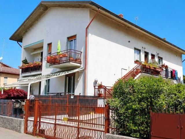 Appartamento in vendita a Alzate Brianza CO
