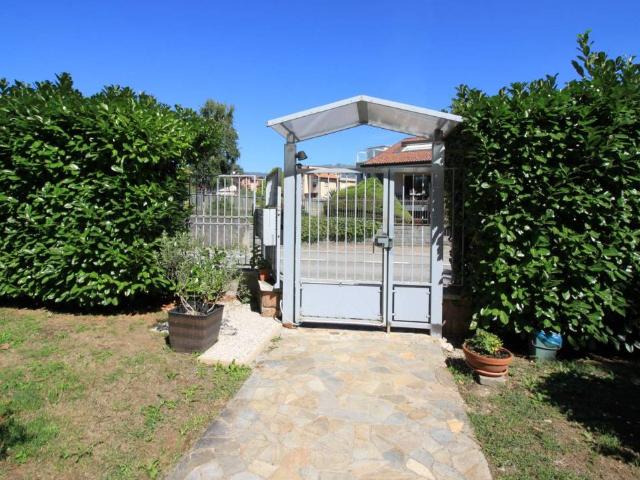 Appartamento in vendita a Alzate Brianza CO