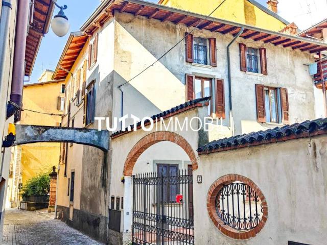 Appartamento in vendita a Alzano Lombardo BG