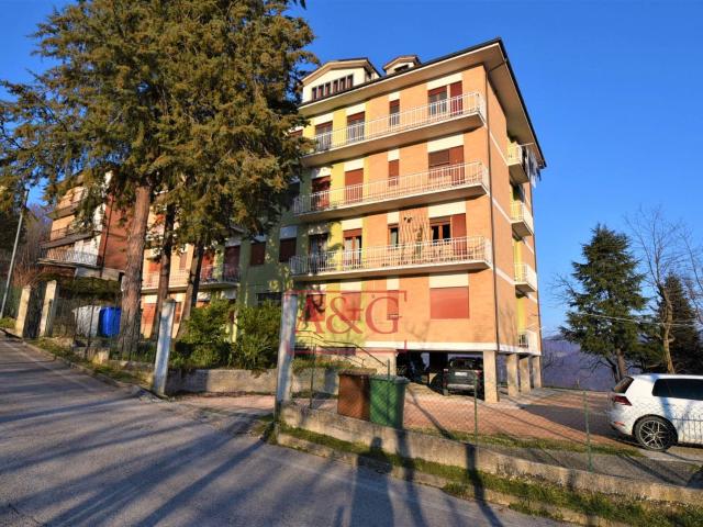 Appartamento in vendita a Amandola, Periferia