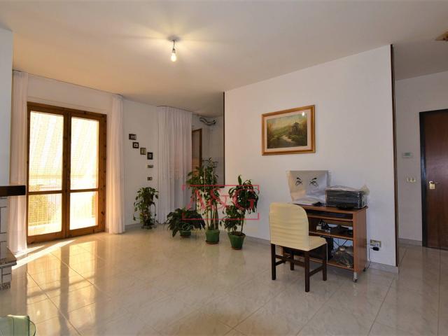 Appartamento in vendita a Amandola, Periferia