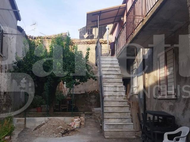Appartamento in vendita a Amaroni CZ