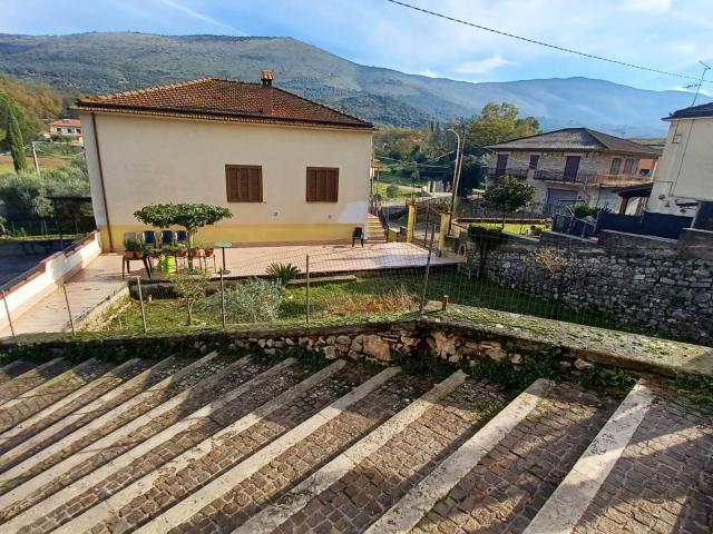 Appartamento in vendita a Amaseno