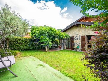 Appartamento in vendita a Ambivere BG