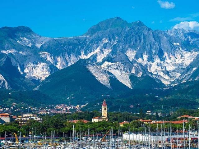 Appartamento in vendita a Ameglia SP