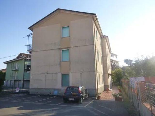 Appartamento in vendita a Ameglia SP