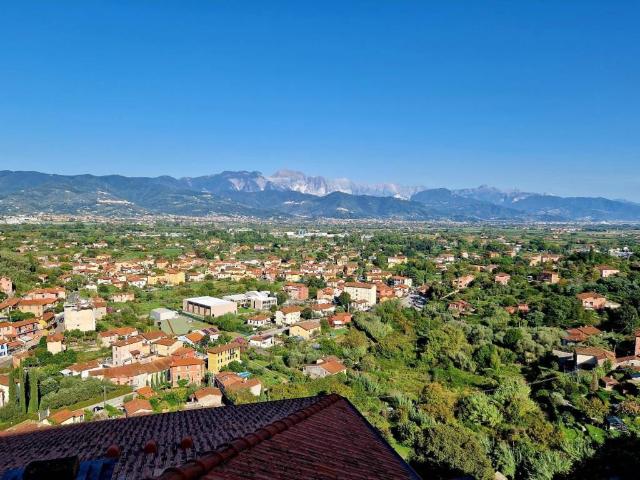 Appartamento in vendita a Ameglia SP