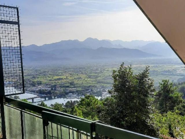 Appartamento in vendita a Ameglia SP