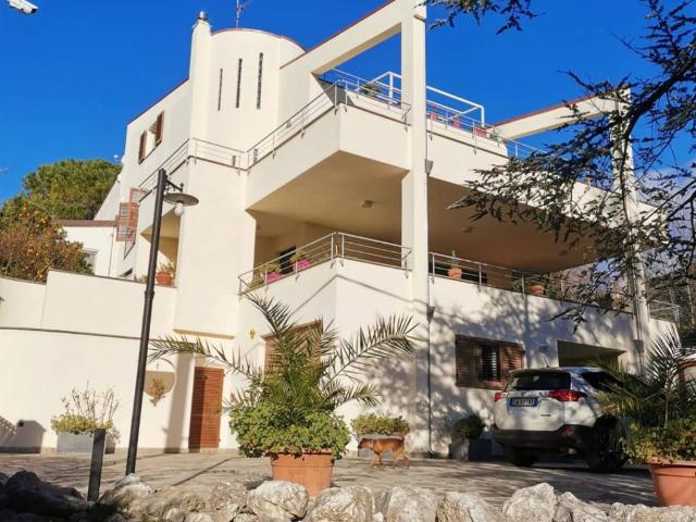 Appartamento in vendita a Ancona AN