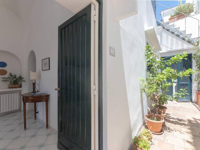 Appartamento in vendita a Anacapri NA