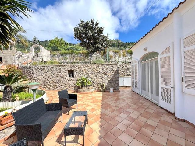 Appartamento in vendita a Anacapri NA