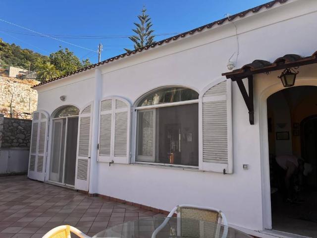 Appartamento in vendita a Anacapri NA