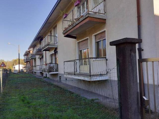 Appartamento in vendita a Angera VA