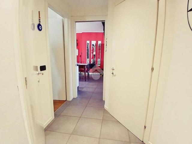 Appartamento in vendita a Angera VA