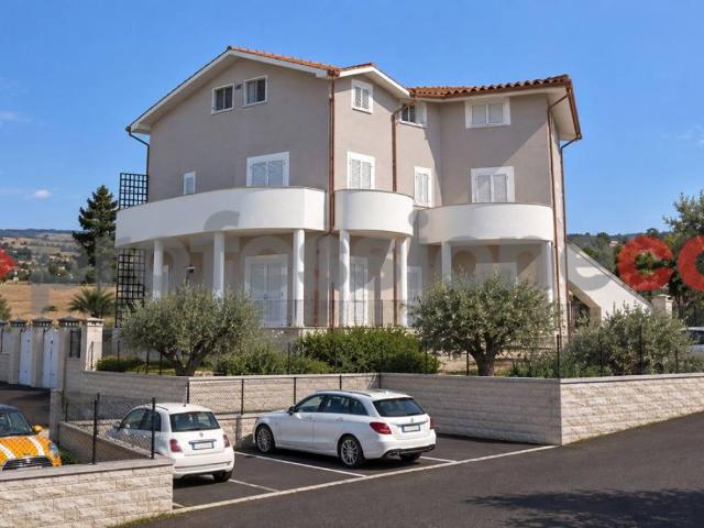Appartamento in vendita a Anguillara Sabazia RM
