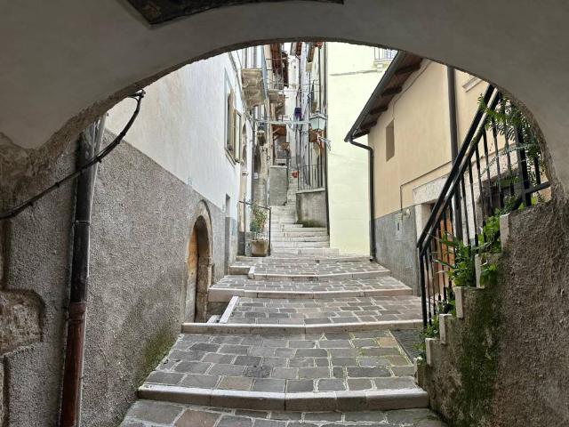 Appartamento in vendita a Anversa degli Abruzzi AQ