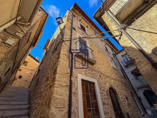 Appartamento in vendita a Anversa degli Abruzzi AQ