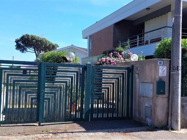 Appartamento in vendita a Anzio RM