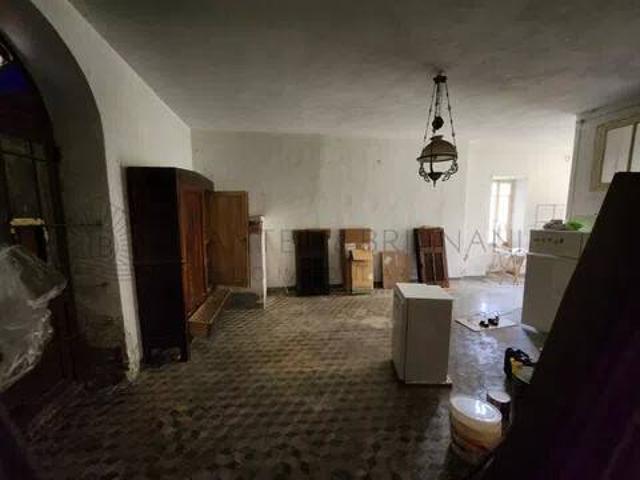 Appartamento in vendita a Apricale IM