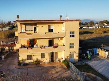 Genio Civile, Latina Lazio - Giardino, Balcone