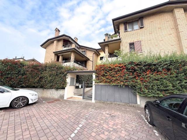 Appartamento in vendita a Arcore MB