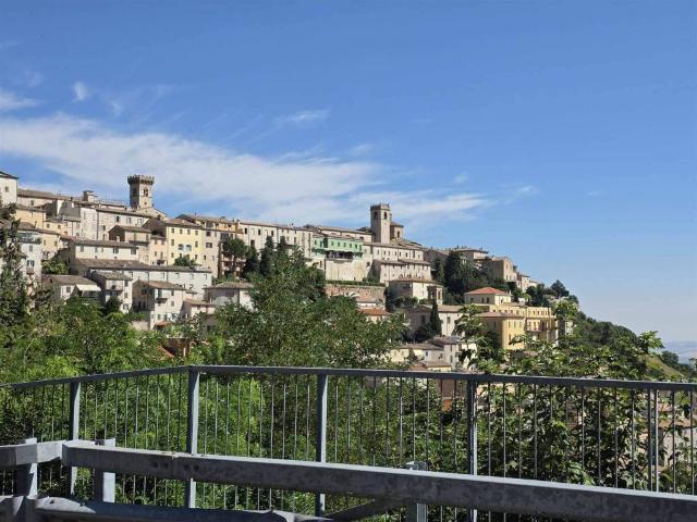 Appartamento in vendita a Arcevia AN