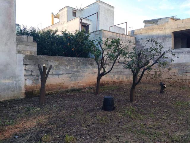 Appartamento in vendita a Aradeo LE