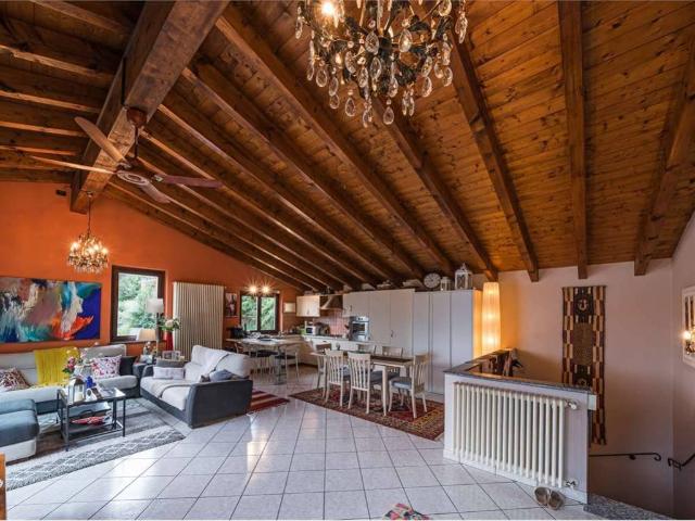 Appartamento in vendita a Argegno CO