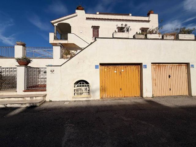 Appartamento in vendita a Ardea RM