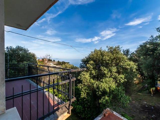 Appartamento in vendita a Arenzano GE