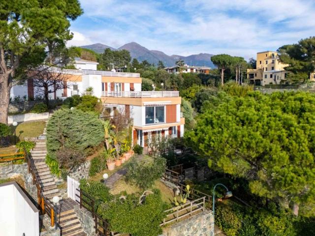Appartamento in vendita a Arenzano GE