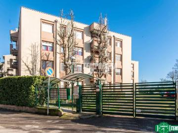 Appartamento in vendita a Arese MI