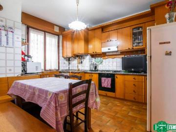 Appartamento in vendita a Arese MI