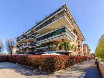 Appartamento in vendita a Arese MI