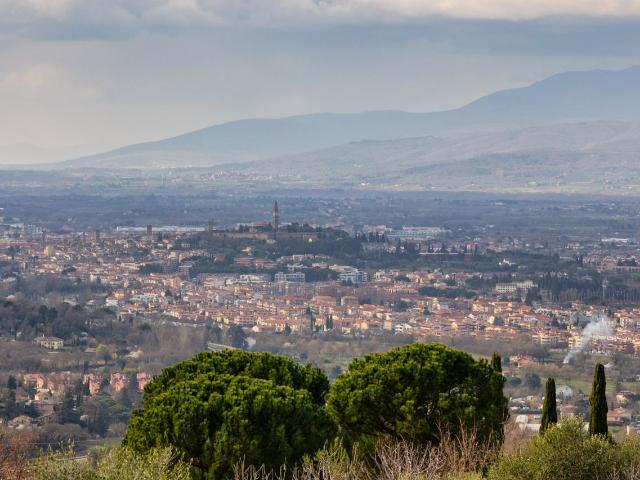 APPARTAMENTO in VENDITA a AREZZO LA PACE / LA MARCHIONNA / STAGGIANO di 11 vani