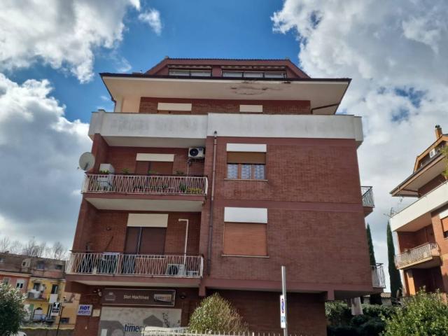 Appartamento in vendita a Ariccia RM