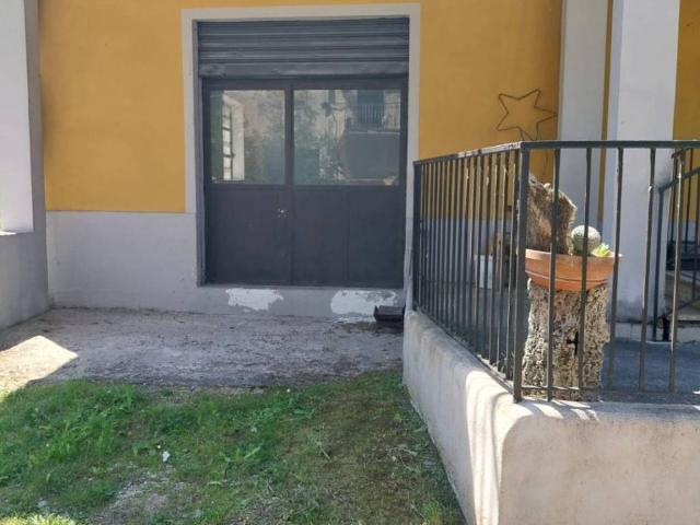 Appartamento in vendita a Arrone TR
