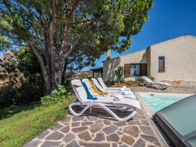 Appartamento in vendita a Arzachena OT